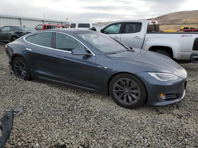 5YJSA1E23JF258358 - 2018 TESLA MODEL S ნაცრისფერი ფოტო 4