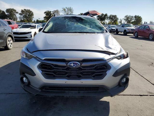 JF2GUHDC4S8268254 - 2025 SUBARU CROSSTREK PREMIUM SILVER photo 5