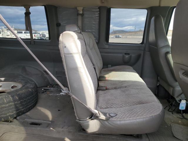 1GAHG35U761211638 - 2006 CHEVROLET EXPRESS G3 WHITE photo 11