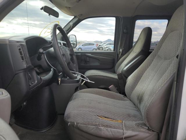 1GAHG35U761211638 - 2006 CHEVROLET EXPRESS G3 WHITE photo 7