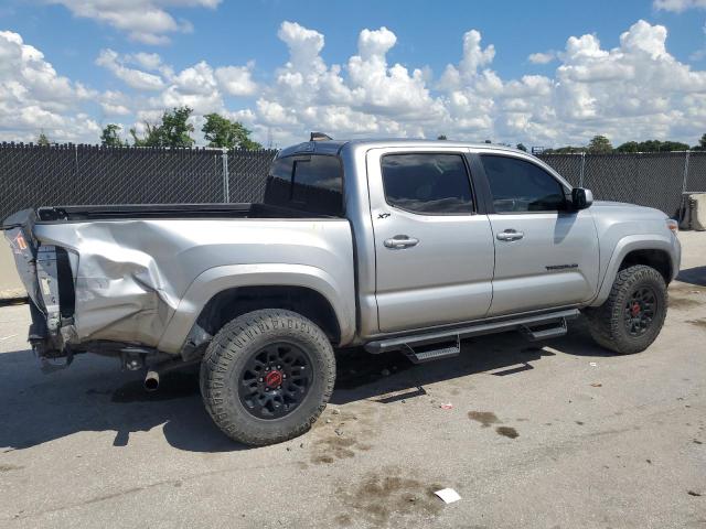 5TFCZ5AN3MX272906 - 2021 TOYOTA TACOMA DOUBLE CAB ვერცხლისფერი ფოტო 3