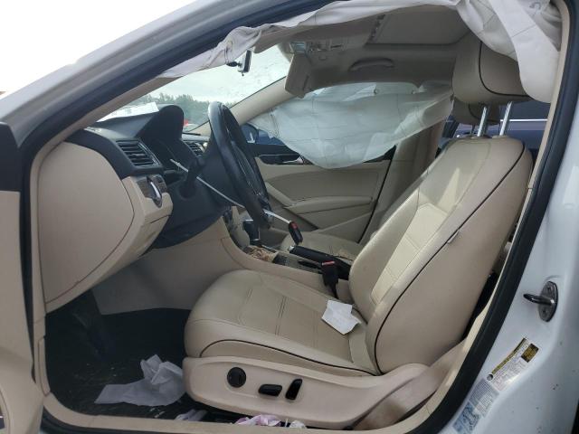 1VWBT7A35HC074670 - 2017 VOLKSWAGEN PASSAT SE თეთრი ფოტო 7