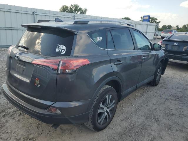 2T3ZFREVXHW401304 - 2017 TOYOTA RAV4 LE Grafit foto 3