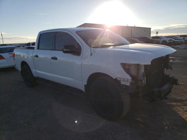 1N6AA1E52KN502572 - 2019 NISSAN TITAN SV WHITE photo 4