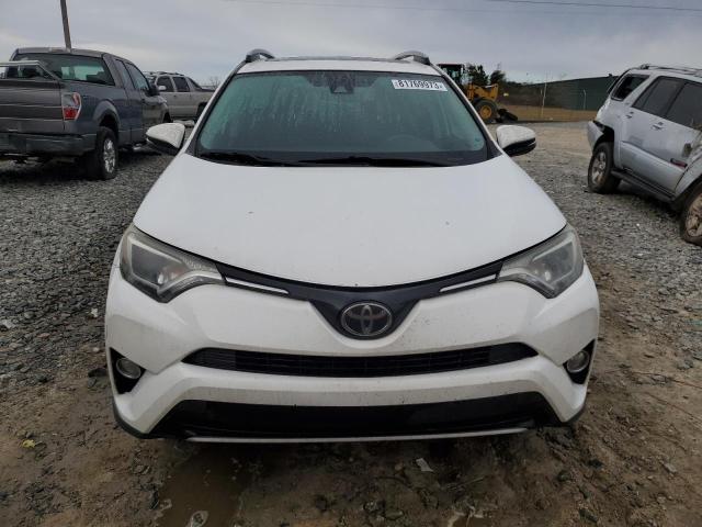 2T3WFREV1HW377753 - 2017 TOYOTA RAV4 XLE WHITE photo 5