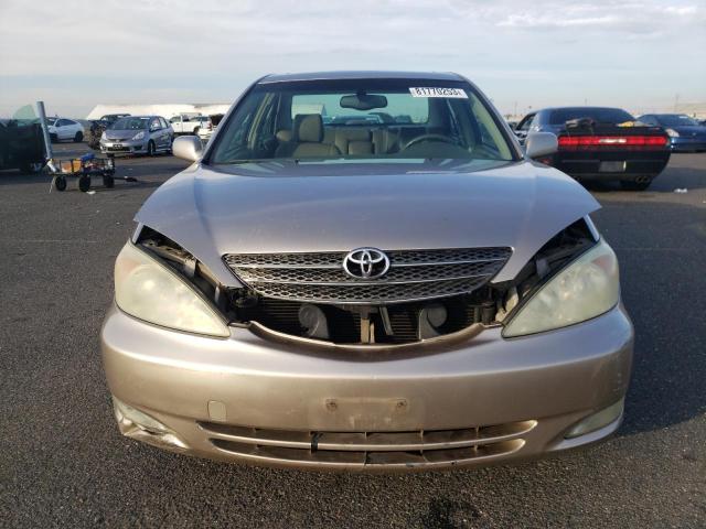 JTDBF32K240156196 - 2004 TOYOTA CAMRY LE BEIGE photo 5