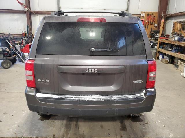 1C4NJRAB9FD416833 - 2015 JEEP PATRIOT GRAY photo 6