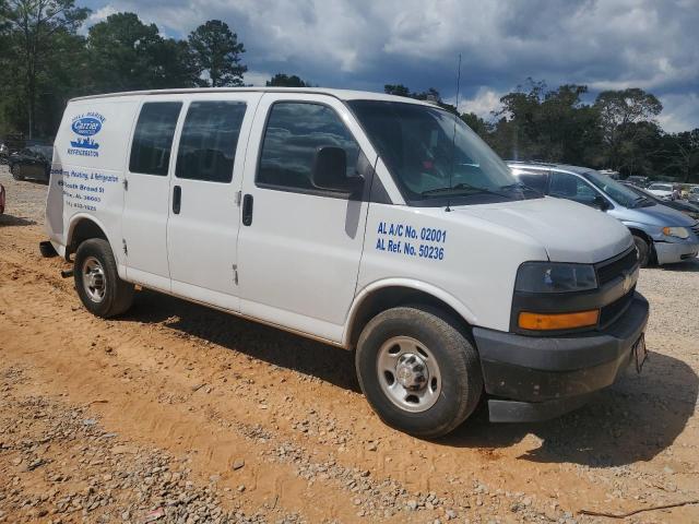 1GCWGAFG7L1187641 - 2020 CHEVROLET EXPRESS G2 WHITE photo 4