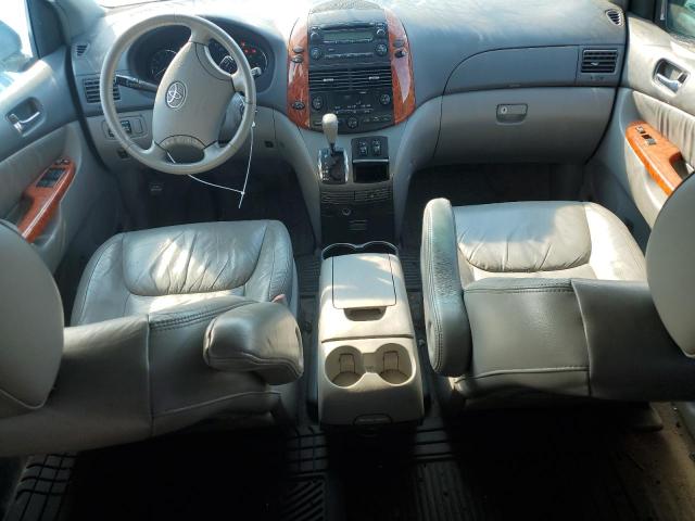 5TDYK4CC4AS293989 - 2010 TOYOTA SIENNA XLE CHARCOAL photo 8