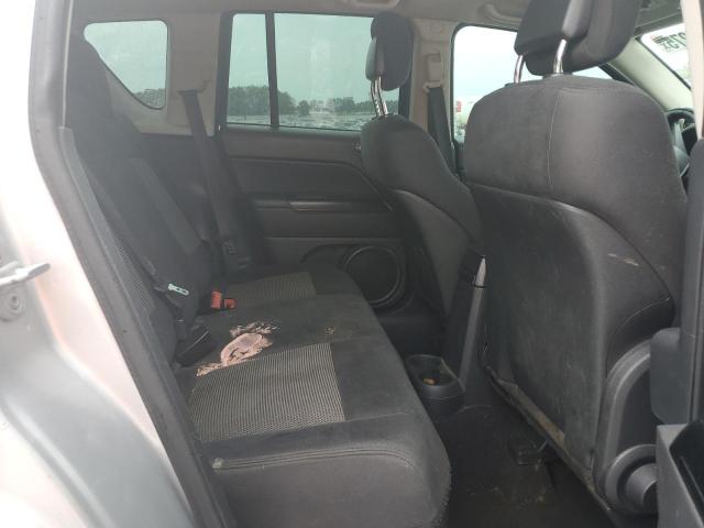 1J4NT1FA3BD260823 - 2011 JEEP COMPASS SPORT SILVER photo 11