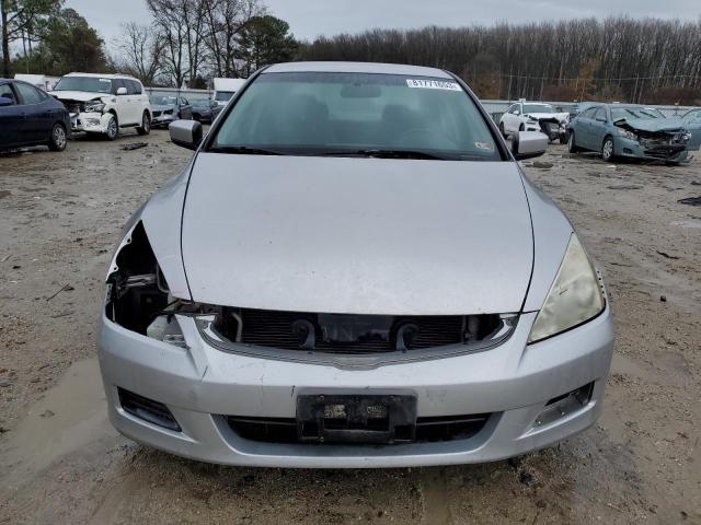 1HGCM56306A127870 - 2006 HONDA ACCORD SE SILVER photo 5