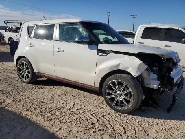 KNDJX3AA1J7606635 - 2018 KIA SOUL ! WHITE photo 4