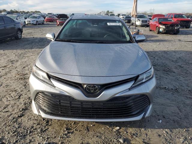 4T1C11AKXLU975131 - 2020 TOYOTA CAMRY LE SILVER photo 5