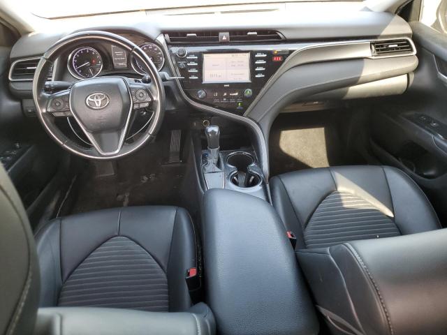 4T1G11AK3LU966398 - 2020 TOYOTA CAMRY SE BLACK photo 8
