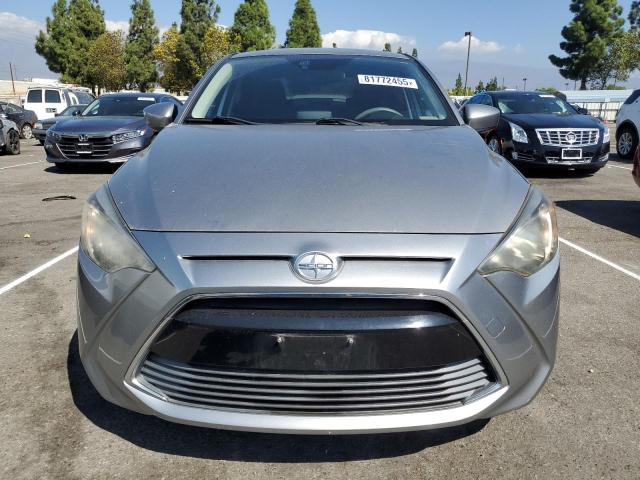 3MYDLBZV3GY121903 - 2016 TOYOTA SCION IA SILVER photo 5