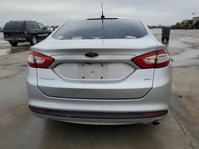 3FA6P0H75FR211202 - 2015 FORD FUSION SE SILVER photo 6