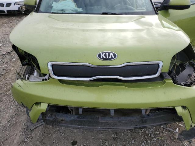 KNDJN2A22F7806830 - 2015 KIA SOUL GREEN photo 11