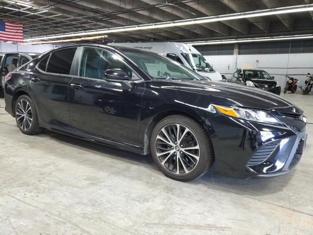 4T1B11HK4KU742460 - 2019 TOYOTA CAMRY L შავი ფოტო 4