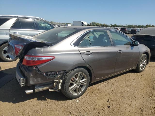 4T1BF1FKXFU957058 - 2015 TOYOTA CAMRY LE GRAY photo 3