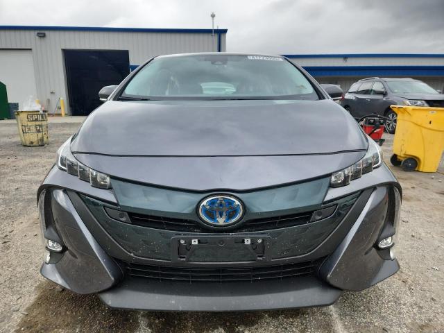 JTDKARFP9J3074922 - 2018 TOYOTA PRIUS PRIM GRAY photo 5