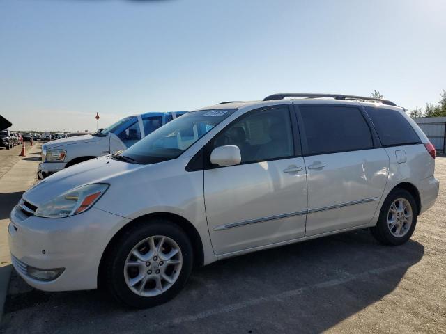 2004 TOYOTA SIENNA XLE, 