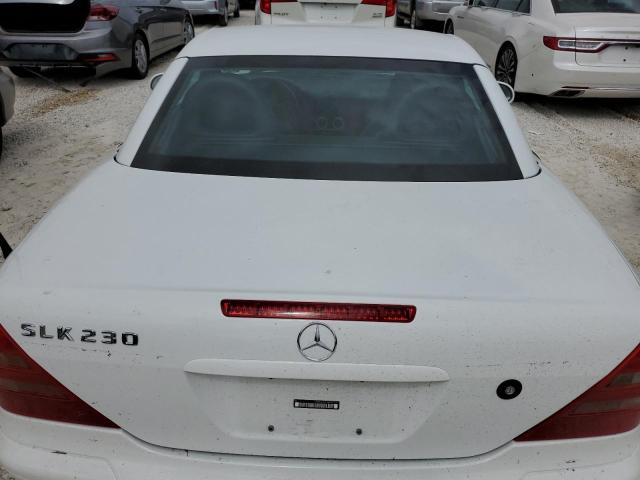 WDBKK47F3WF042347 - 1998 MERCEDES-BENZ SLK 230 KOMPRESSOR WHITE photo 6