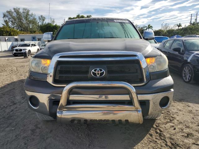 5TFRU5F18CX027371 - 2012 TOYOTA TUNDRA DOUBLE CAB SR5 CHARCOAL photo 5