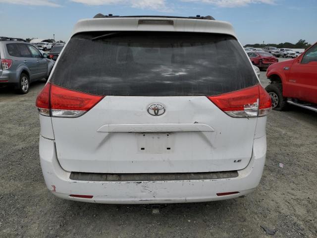 5TDKK3DC9CS225253 - 2012 TOYOTA SIENNA LE WHITE photo 6