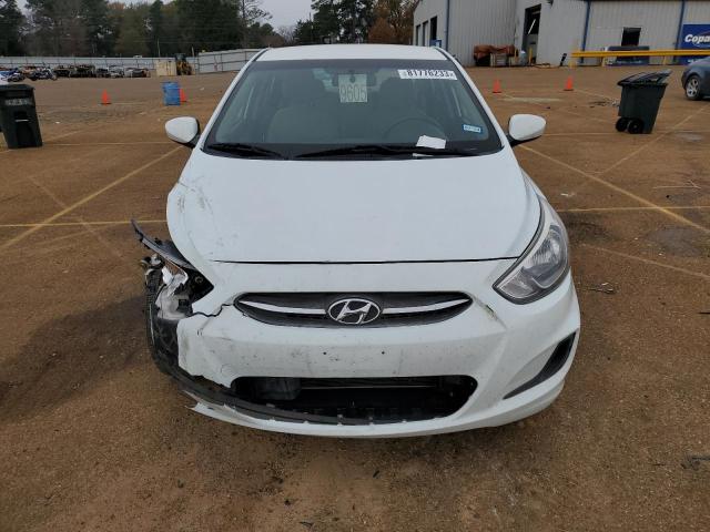 KMHCT4AEXHU241585 - 2017 HYUNDAI ACCENT SE WHITE photo 5