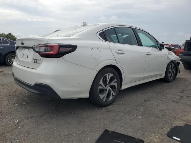4S3BWAB64N3011409 - 2022 SUBARU LEGACY WHITE photo 3