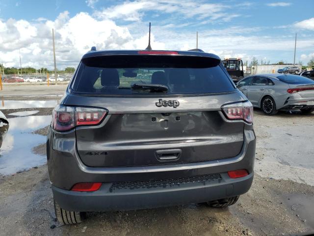 3C4NJDBB6JT314975 - 2018 JEEP COMPASS LATITUDE Negro foto 6