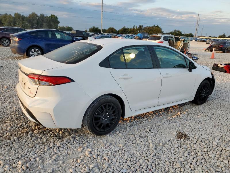 5YFEPMAE6NP375813 - 2022 TOYOTA COROLLA LE Սպիտակ լուսանկար 3