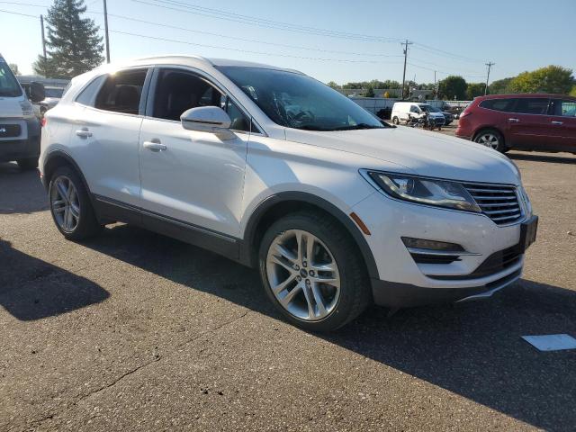 5LMTJ3DH3HUL36587 - 2017 LINCOLN MKC RESERVE WHITE photo 4