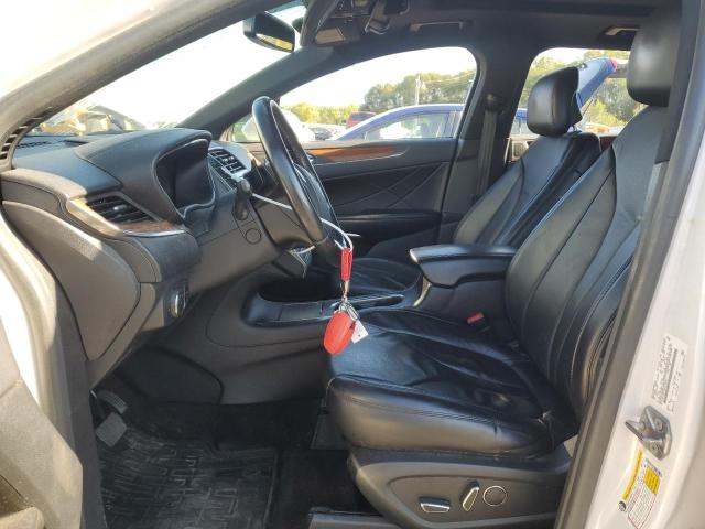 5LMTJ3DH3HUL36587 - 2017 LINCOLN MKC RESERVE WHITE photo 7