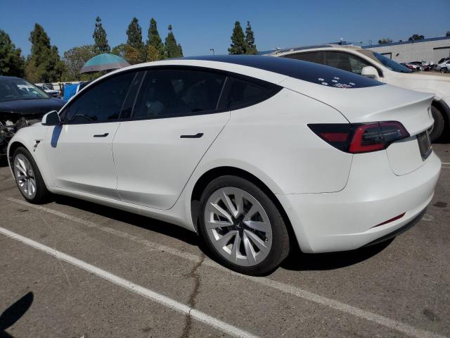 5YJ3E1EB8NF243370 - 2022 TESLA MODEL 3 WHITE photo 2