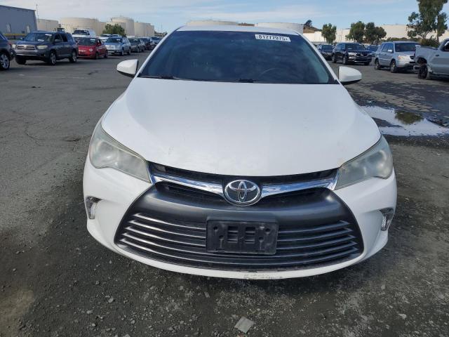 4T1BF1FK8HU691137 - 2017 TOYOTA CAMRY LE თეთრი ფოტო 5