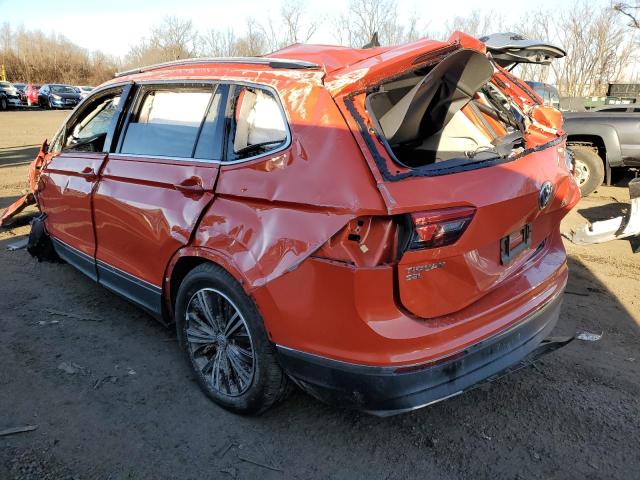 3VV2B7AX0JM176733 - 2018 VOLKSWAGEN TIGUAN SE ORANGE photo 2