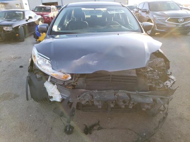 1FAHP3F27CL227459 - 2012 FORD FOCUS SE CHARCOAL photo 5