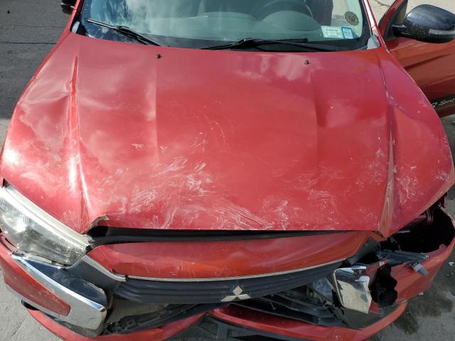 JA4AR3AU8HZ038610 - 2017 MITSUBISHI OUTLANDER ES RED photo 11