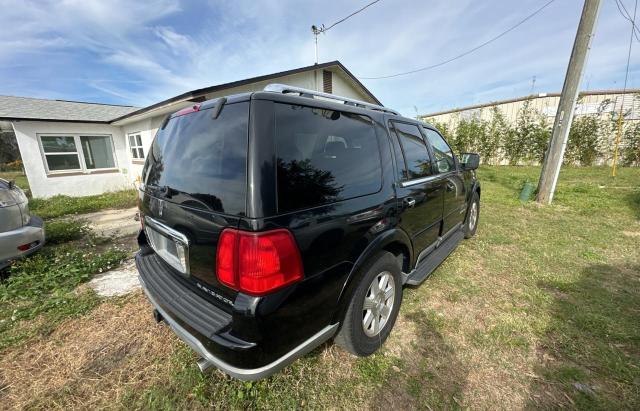 5LMFU28R24LJ10638 - 2004 LINCOLN NAVIGATOR BLACK photo 4