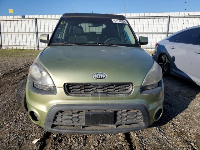 KNDJT2A59D7486077 - 2013 KIA SOUL GREEN photo 5