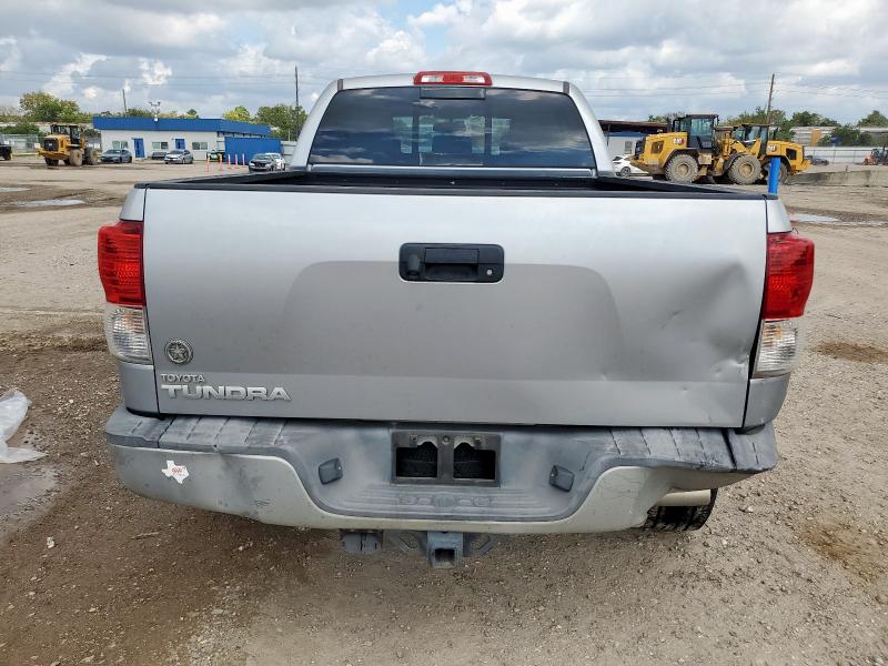 5TFRM5F11CX048403 - 2012 TOYOTA TUNDRA DOUBLE CAB SR5 SILVER photo 6