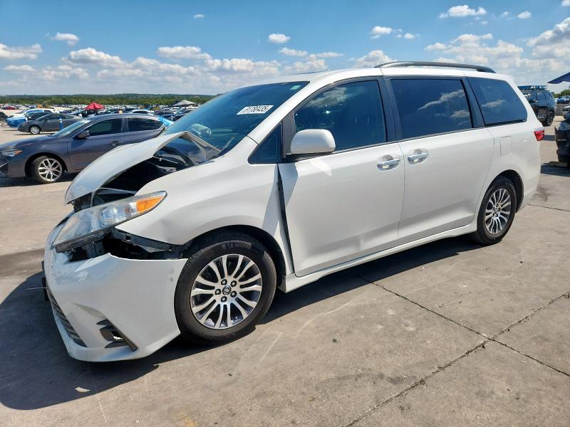 2019 TOYOTA SIENNA XLE, 