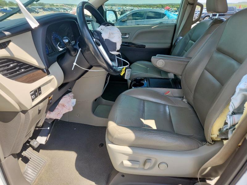 5TDYZ3DC3KS986929 - 2019 TOYOTA SIENNA XLE 白色 照片 7