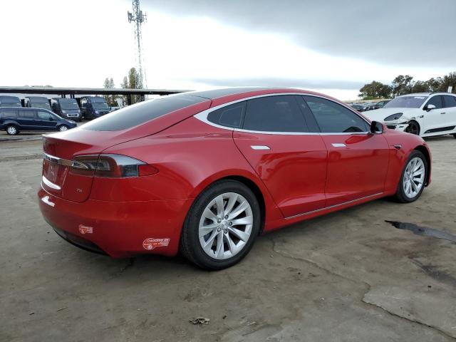5YJSA1E15HF198732 - 2017 TESLA MODEL S RED photo 3