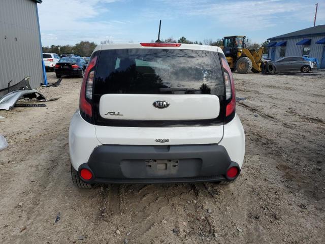 KNDJN2A23G7362276 - 2016 KIA SOUL WHITE photo 6