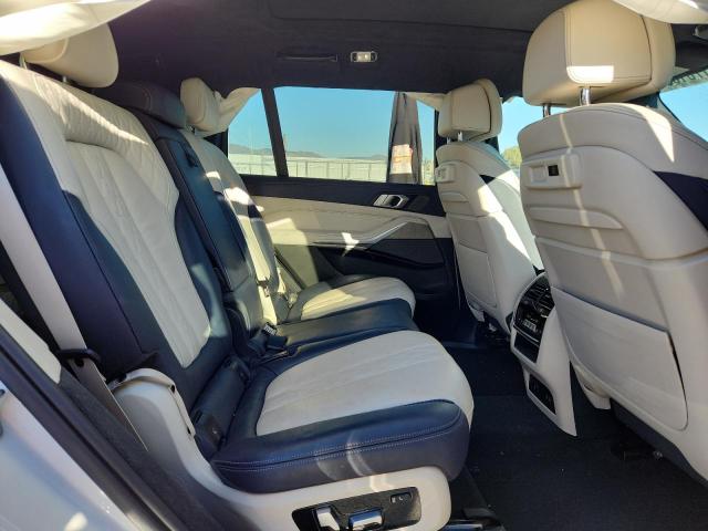 5UXCX4C50KLS38633 - 2019 BMW X7 XDRIVE50I თეთრი ფოტო 11