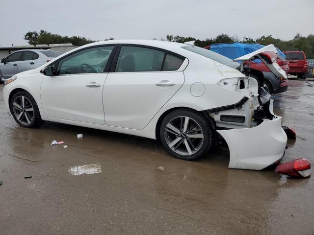 3KPFL4A81JE176416 - 2018 KIA FORTE EX WHITE photo 2