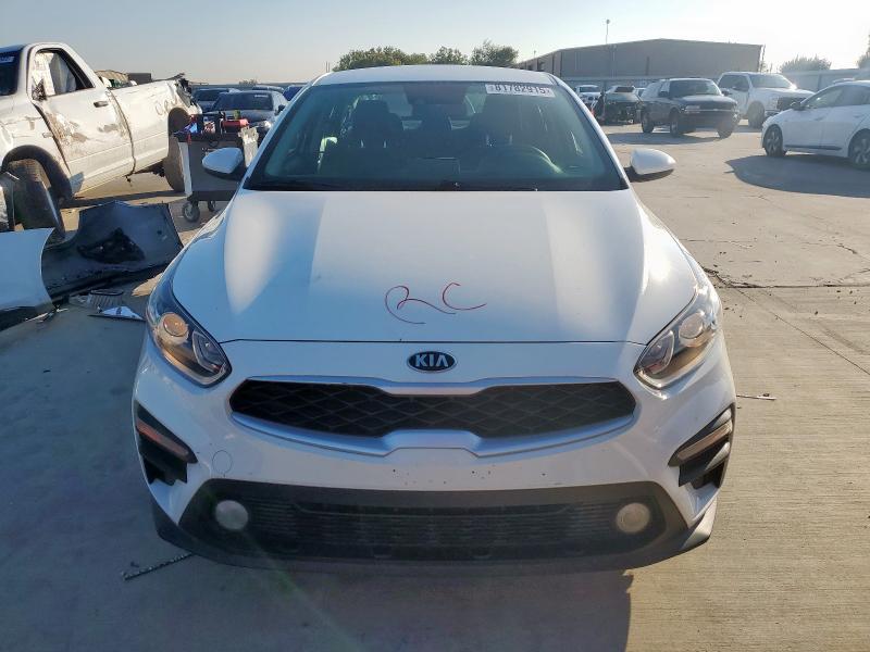 3KPF24AD4LE191110 - 2020 KIA FORTE FE WHITE photo 5
