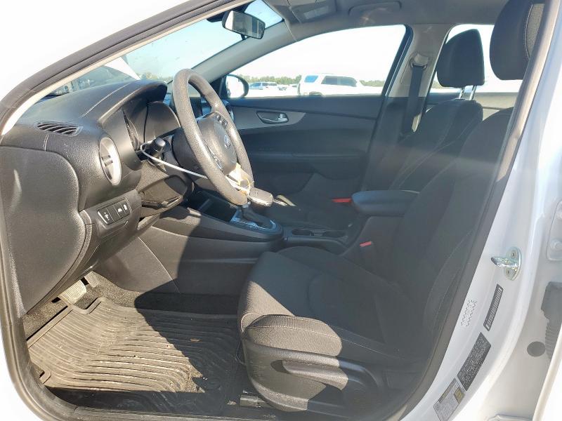 3KPF24AD4LE191110 - 2020 KIA FORTE FE WHITE photo 7